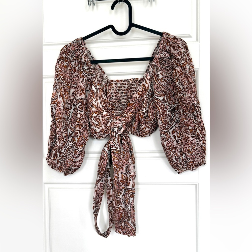 MINKPINK
JEDDA CROP BLOUSE - Picture 10 of 10